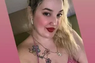 IN TOWN BRAND NEW HERE SEATTLE... - Image 4